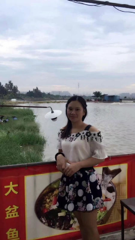 莹莹的第一张照片--中山认干亲服务网